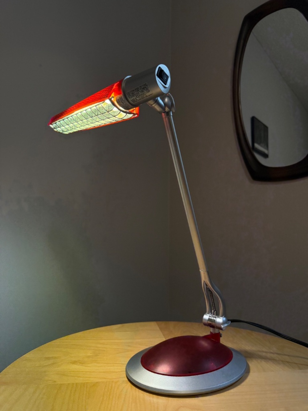 Red Y2K Gooseneck Plug-In Ballast Light Lamp Tabletop Desk Post Modern Decor